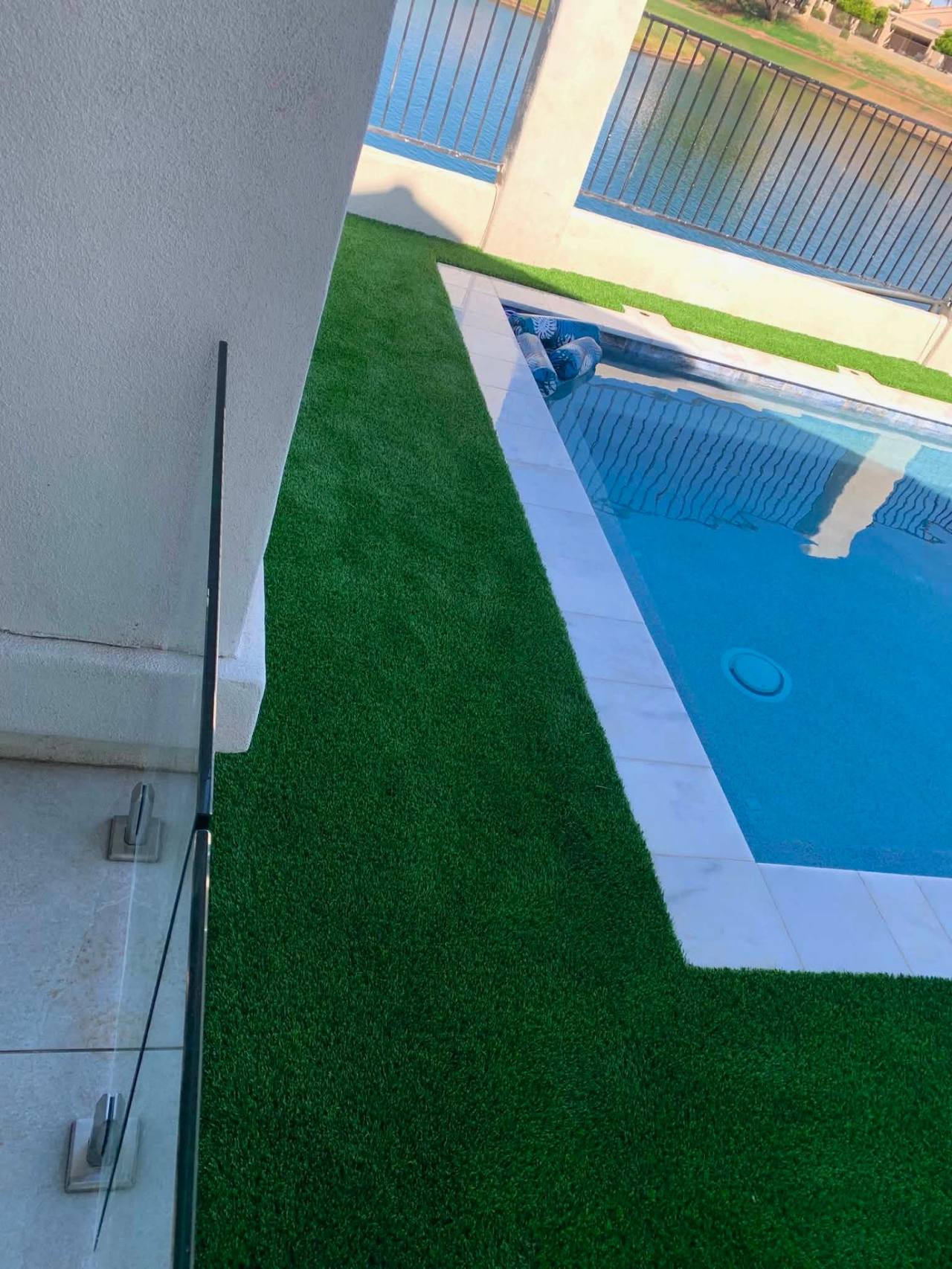 Pet-rated artificial turf landscape with cool-fill in an Arizona backyard